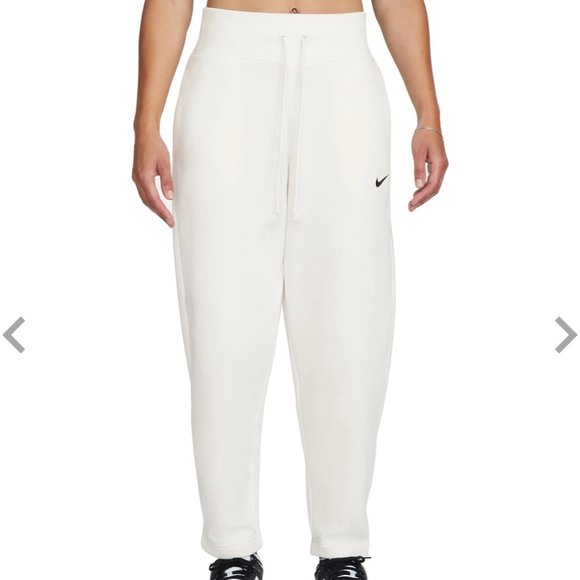 Nike Phoenix Fleece High-Waisted Curve Sweatpants - Picture 1 of 2